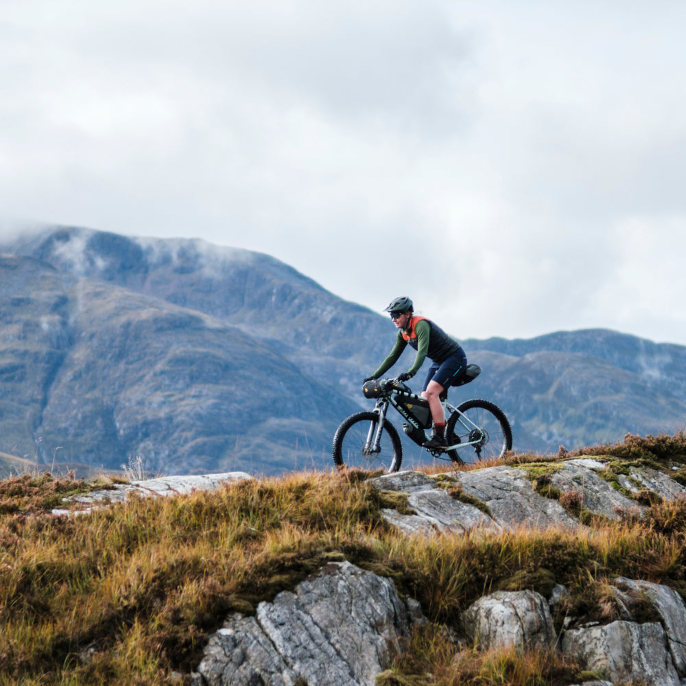 Apidura Backcountry Frame Pack 2 L