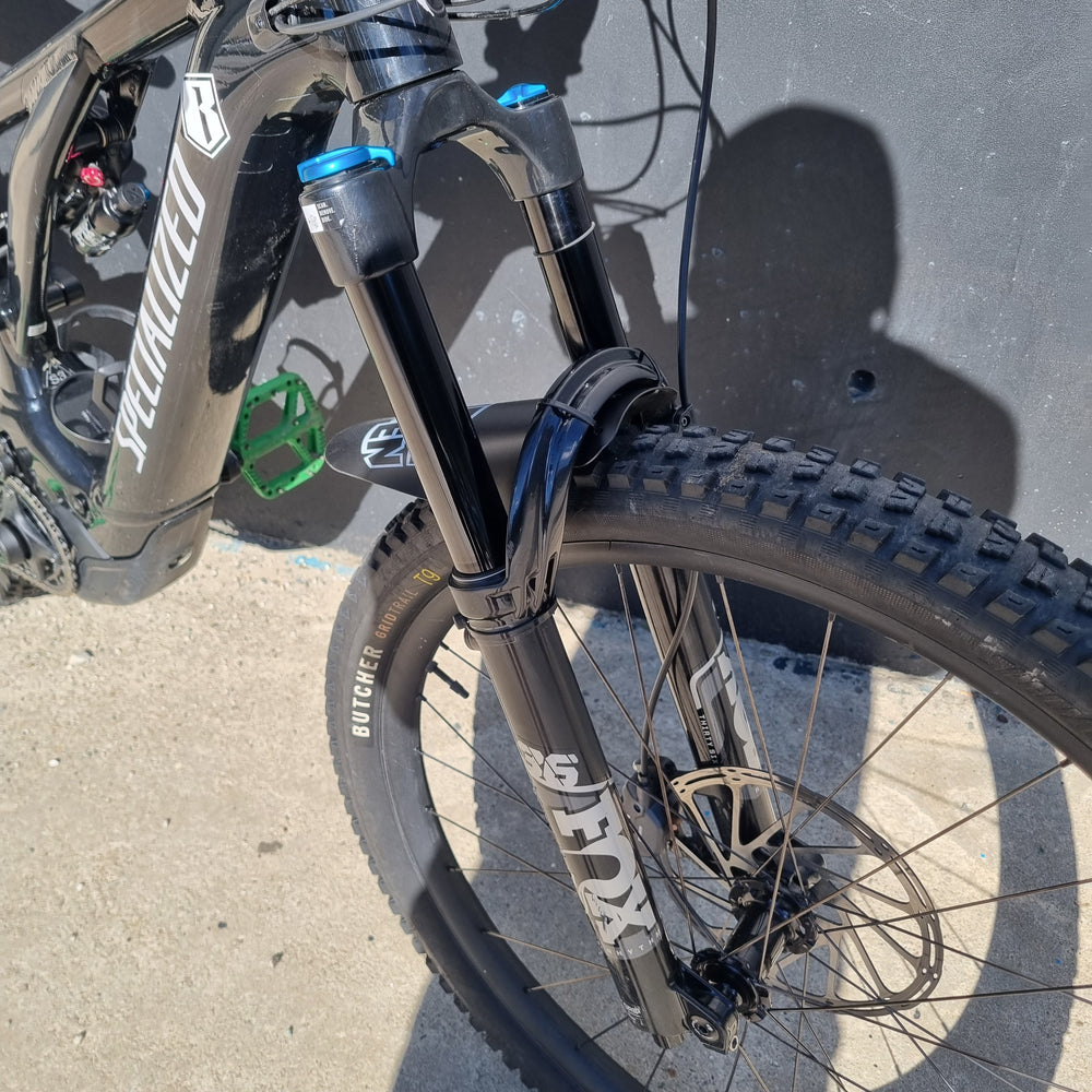 Ex-Demo Specialized Levo Comp Alloy S3