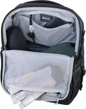 401318905-TRAVEL-BACKPACK-22-dt05