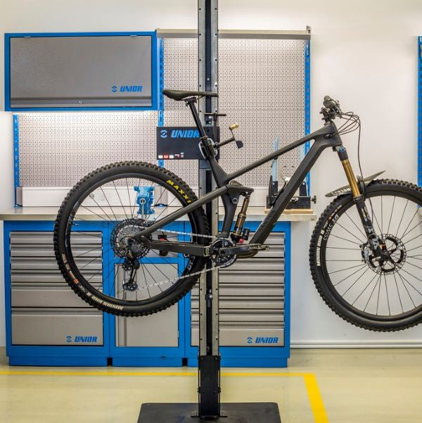 Unior Electric Repair Stand